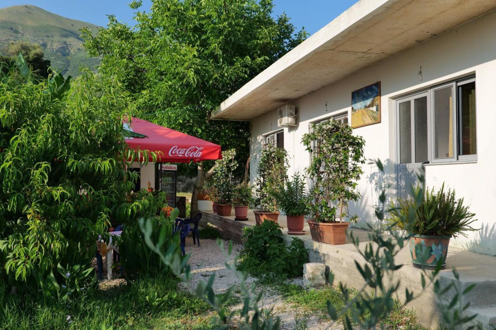 Tropikal Freskia Bunec Sarande Ngoại thất bức ảnh